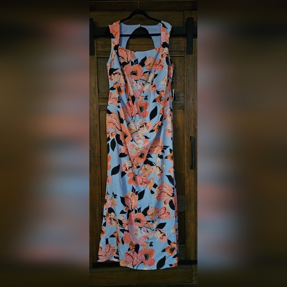 Adrianna Papell Square-Neck Floral-Print Gown - Picture 3 of 7